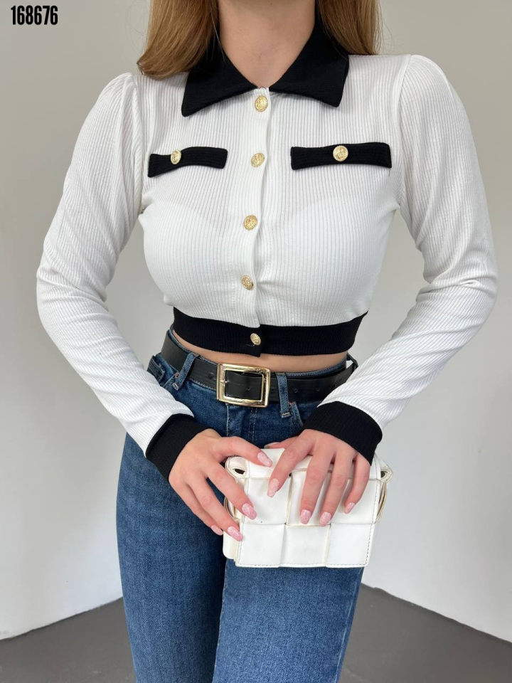 Düğmeli Cep Detaylı Crop Hırka Beyaz